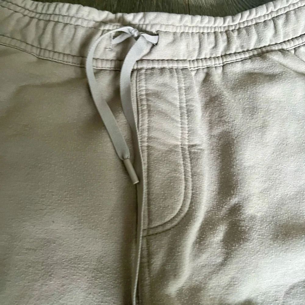 90 Degree by Reflex Men’s Beige Cargo Joggers M EUC medium off white drawstring - Picture 4 of 5
